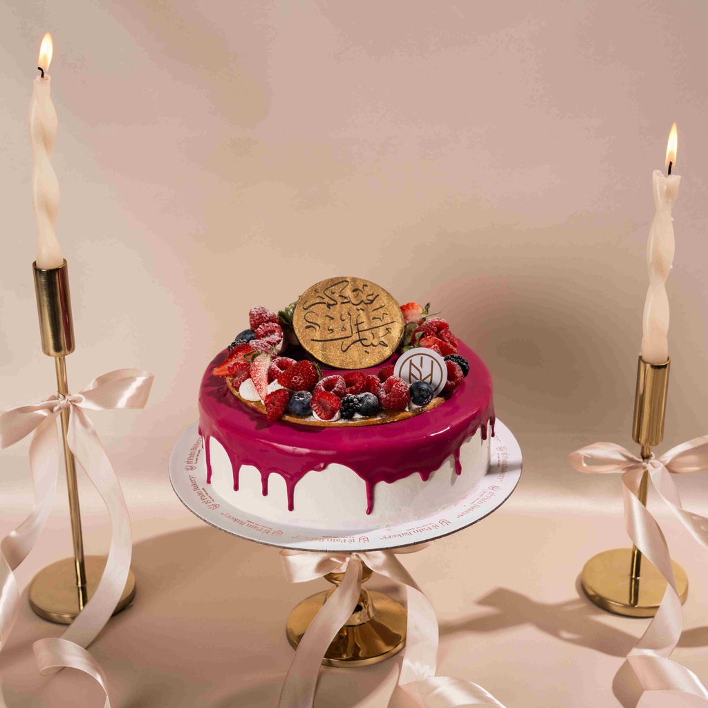 Crunchy mix berry cake