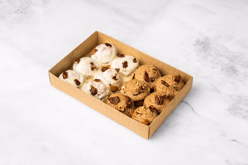 Cinnabon Box (12 Pieces)