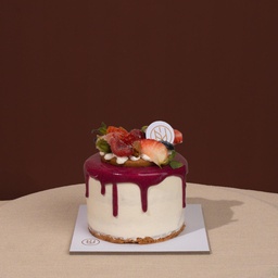 Small Crunchy Mix Berry Cake