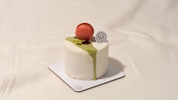 Salted pistachio with pomegranate (S)